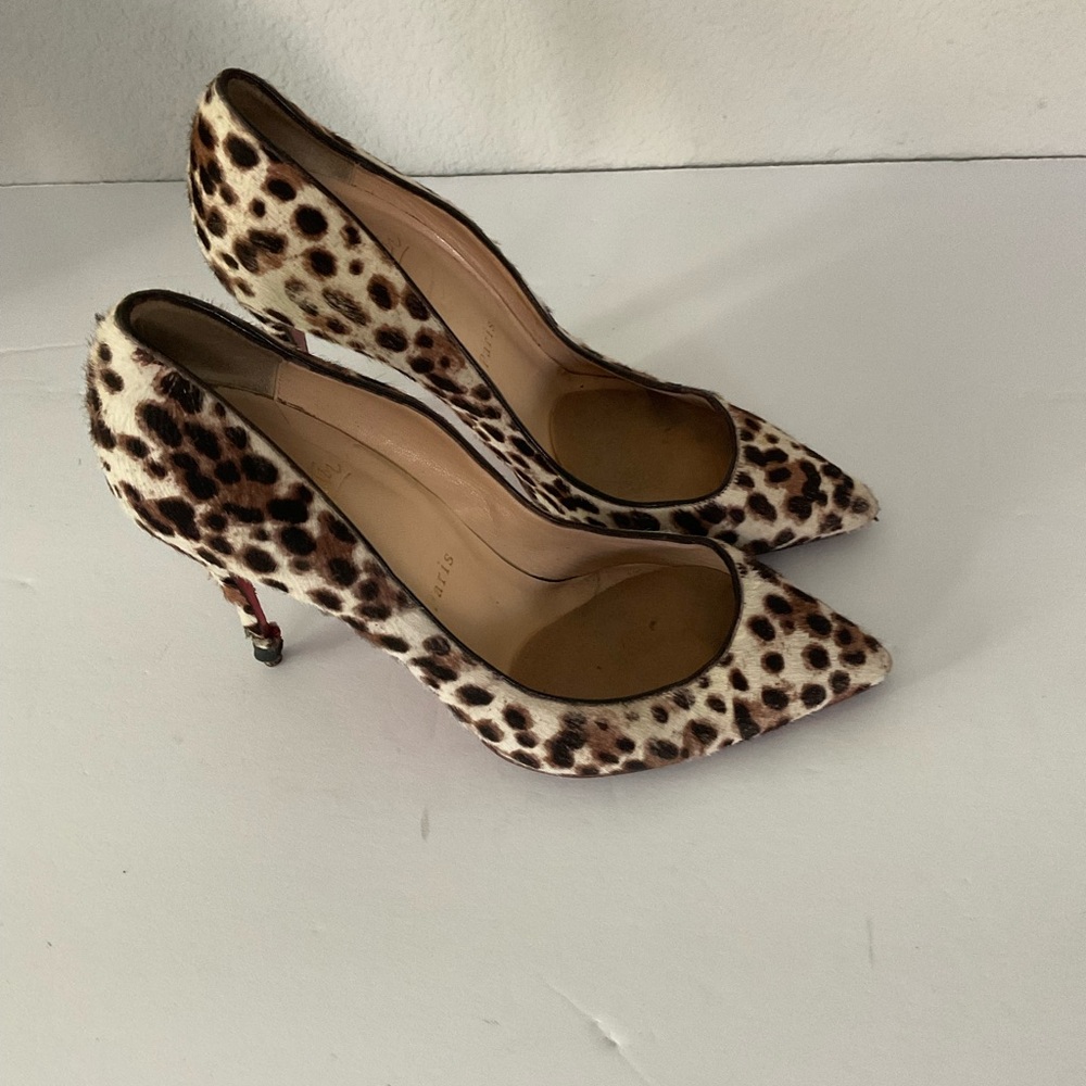 Vintage Christian Louboutin Cheetah print pumps size 37.5 EU 7.5(US)